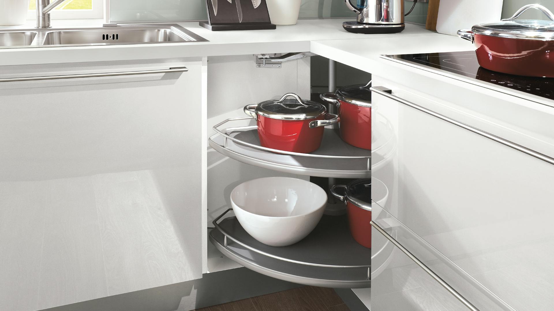 Kuchyňa Nobilia s rohovou linkou a kolotočom