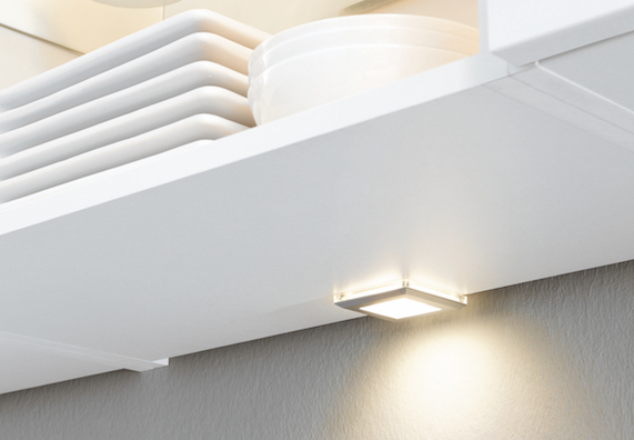 Spot zur Beleuchtung der Spüle