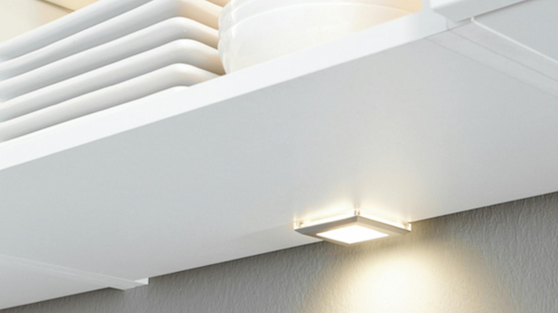 Spot zur Beleuchtung der Spüle