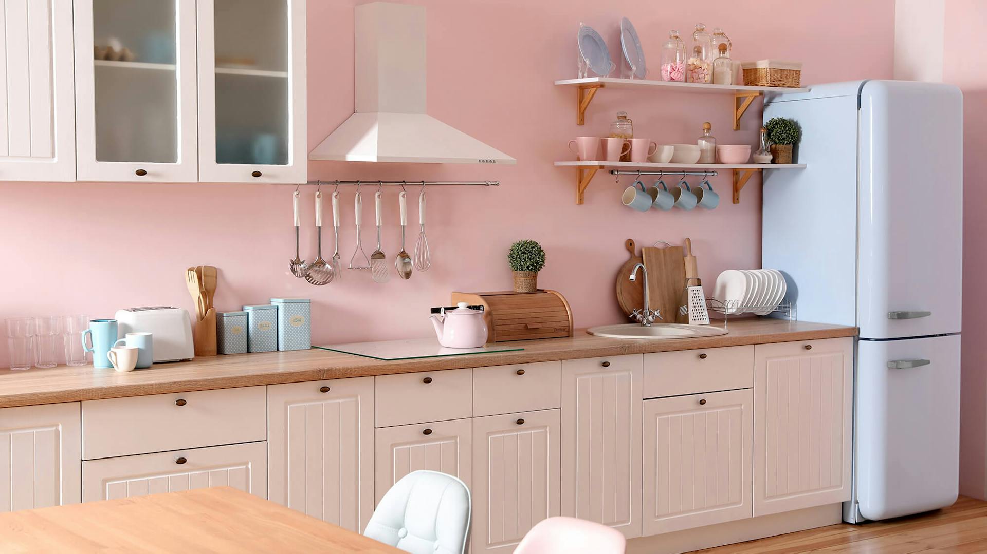 Vintage Küche in Rosa und Blau