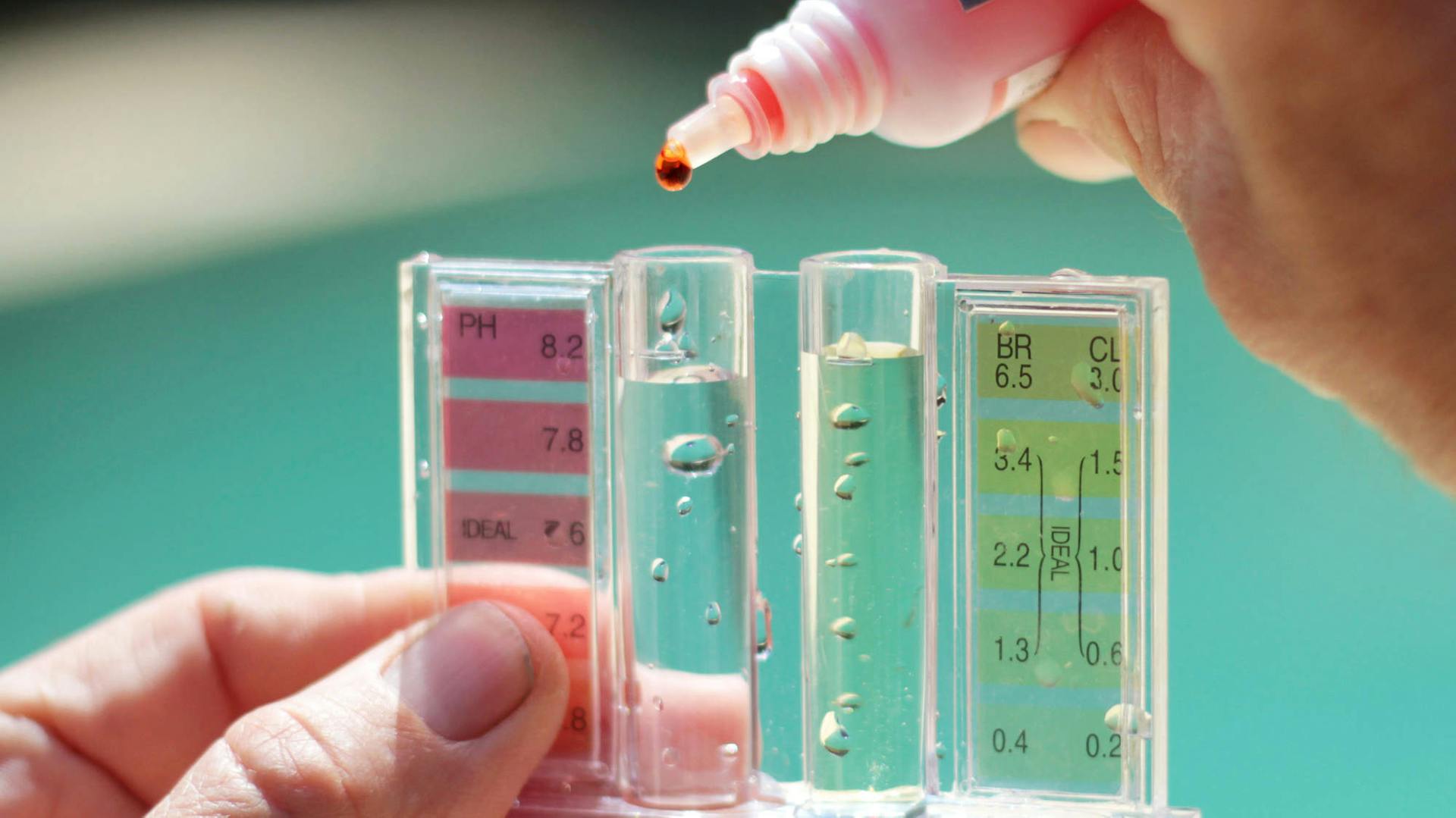 Měření hodnoty chloru ve vodě