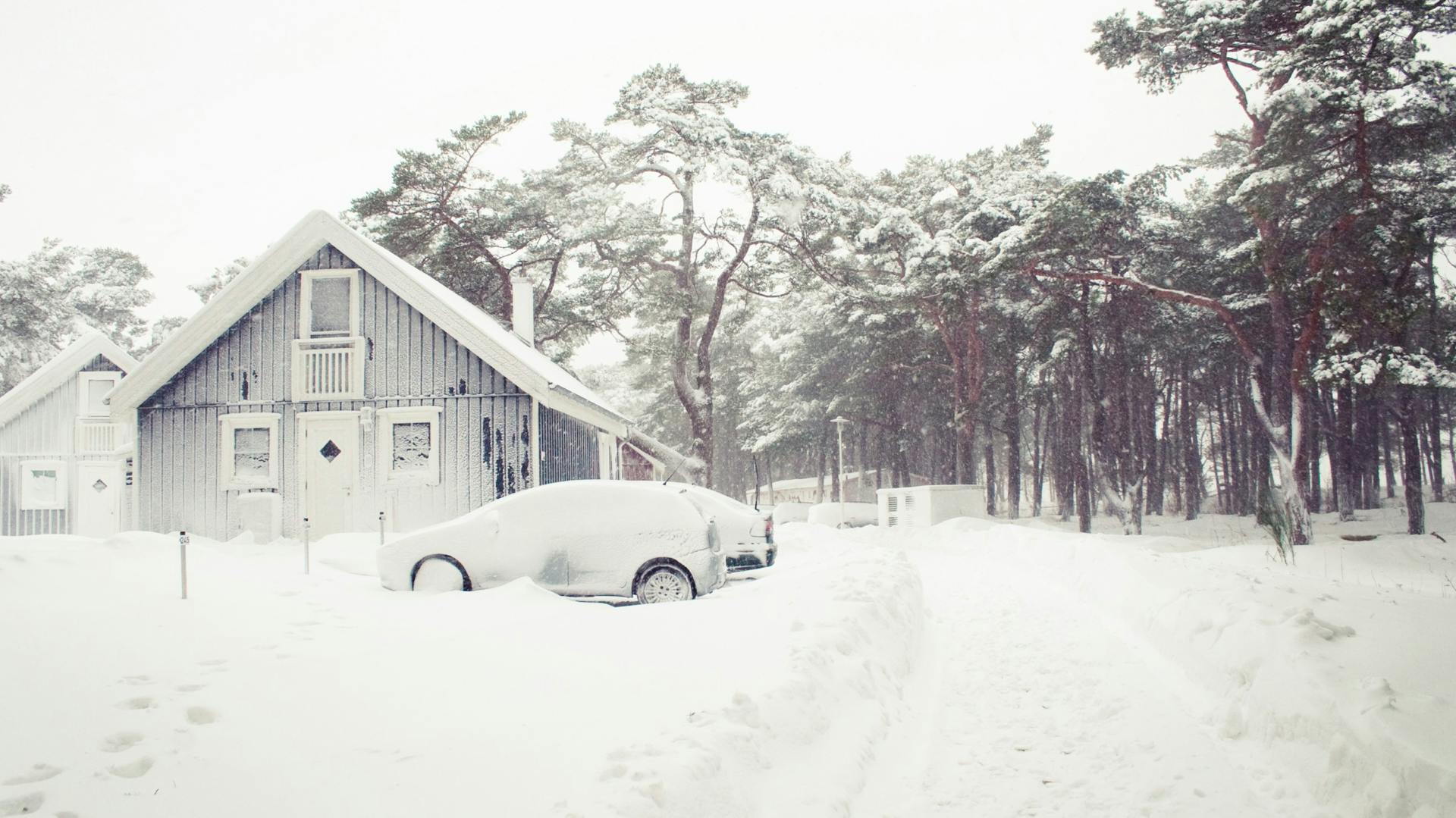 Auto im Winter vor Schnee schützen