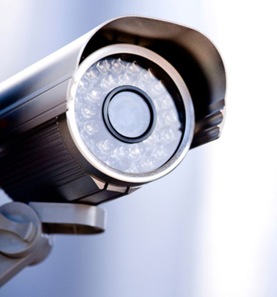 Überwachungskamera an Außenwand