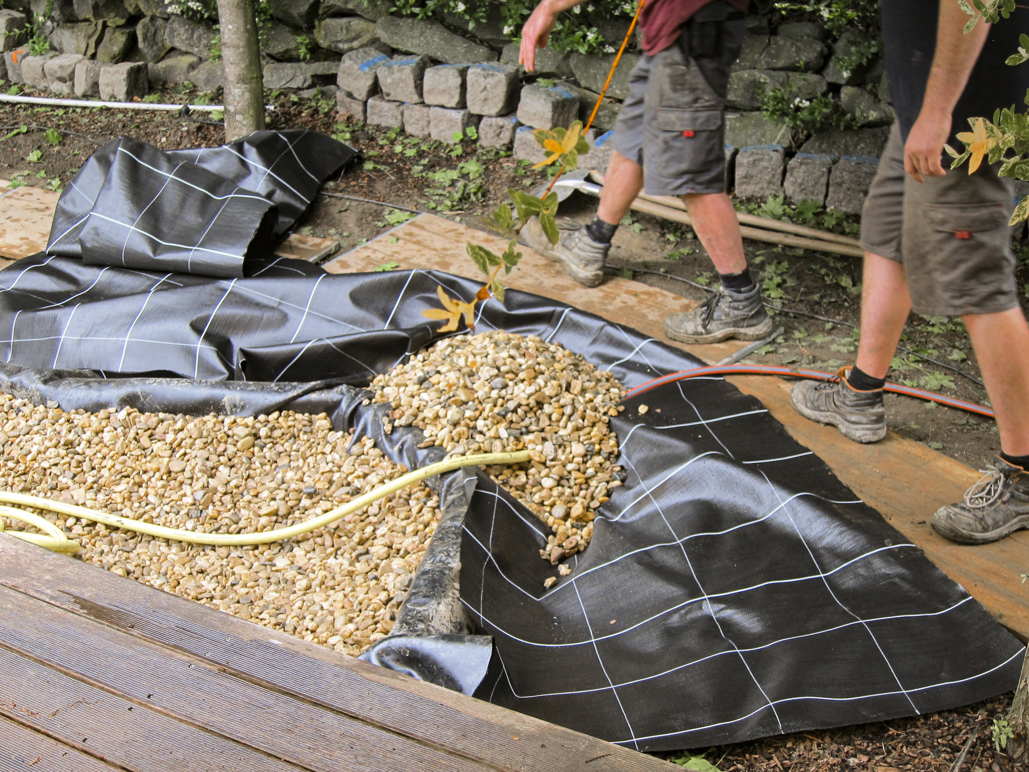 Folienteich anlegen & bepflanzen Anleitung OBI