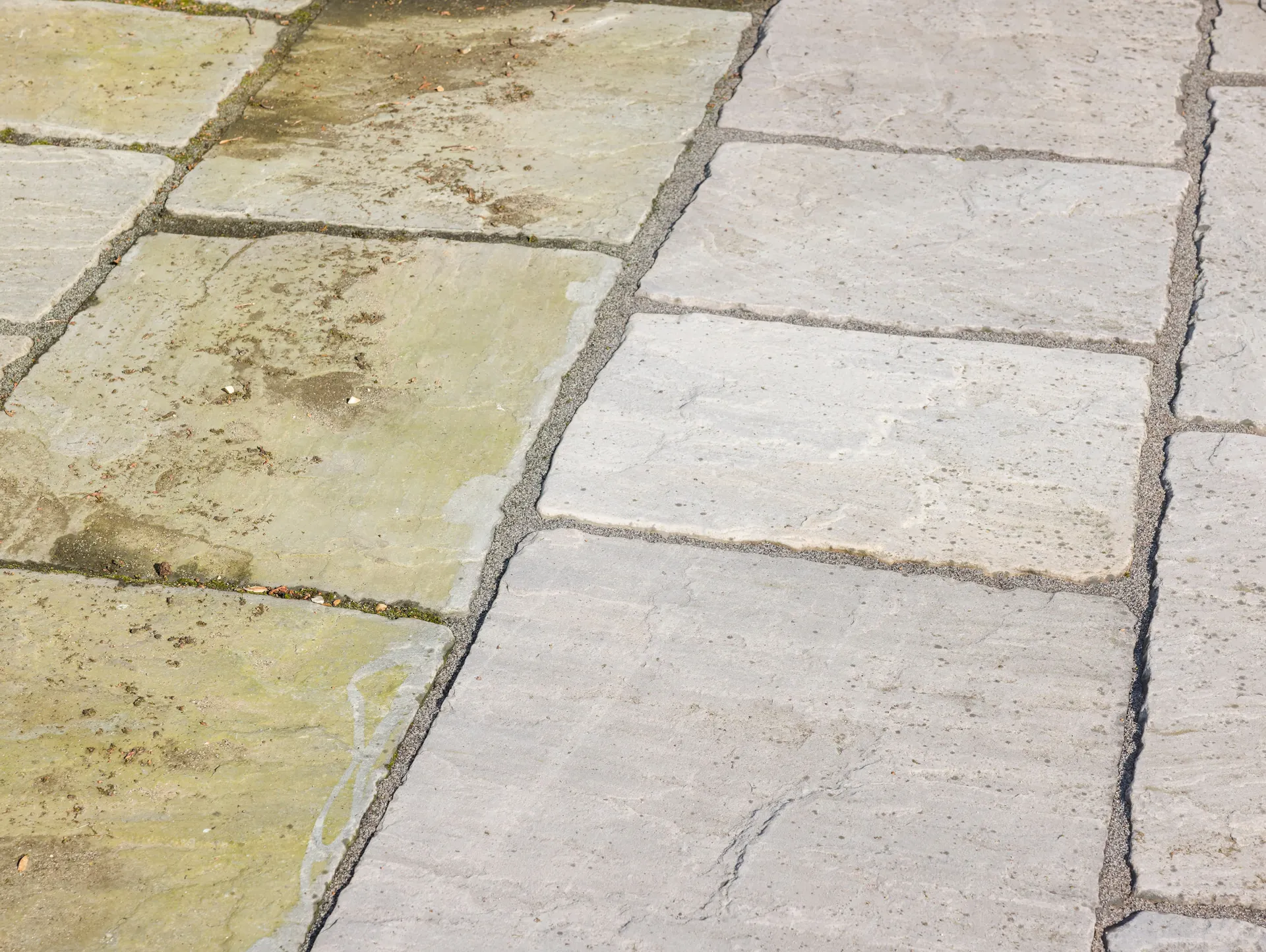 Vorher-Nachher-Vergleich von gereinigten Natursteinen