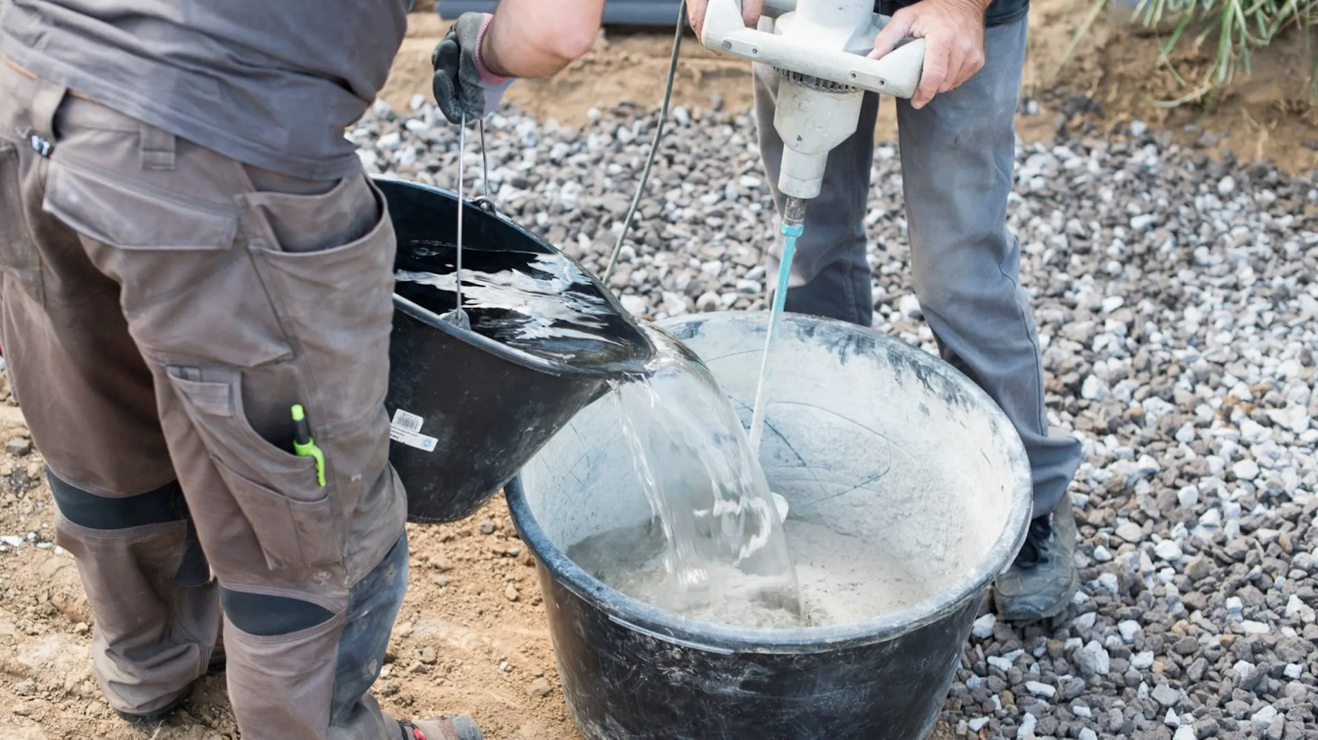 Betonkeverés habarcskeverővel