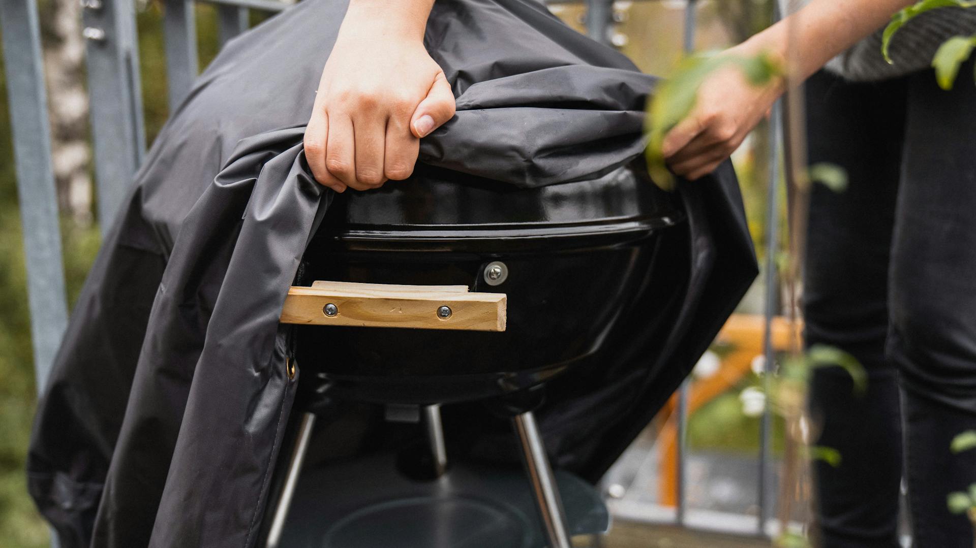 Na zimu gril prikryte