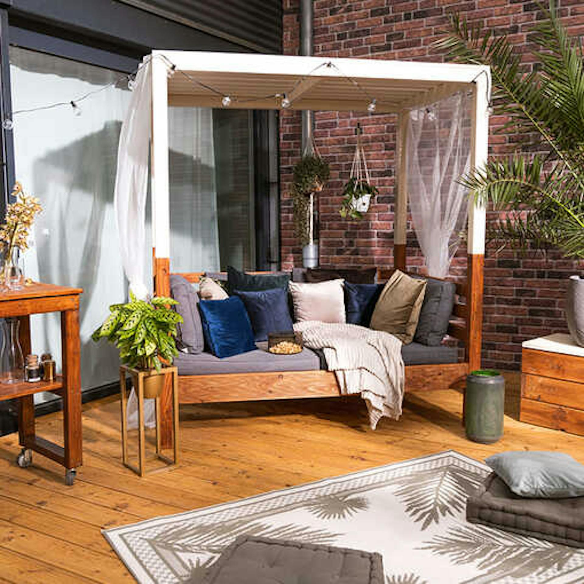 Gemütliche Wohlfühlterrasse Holzterrasse