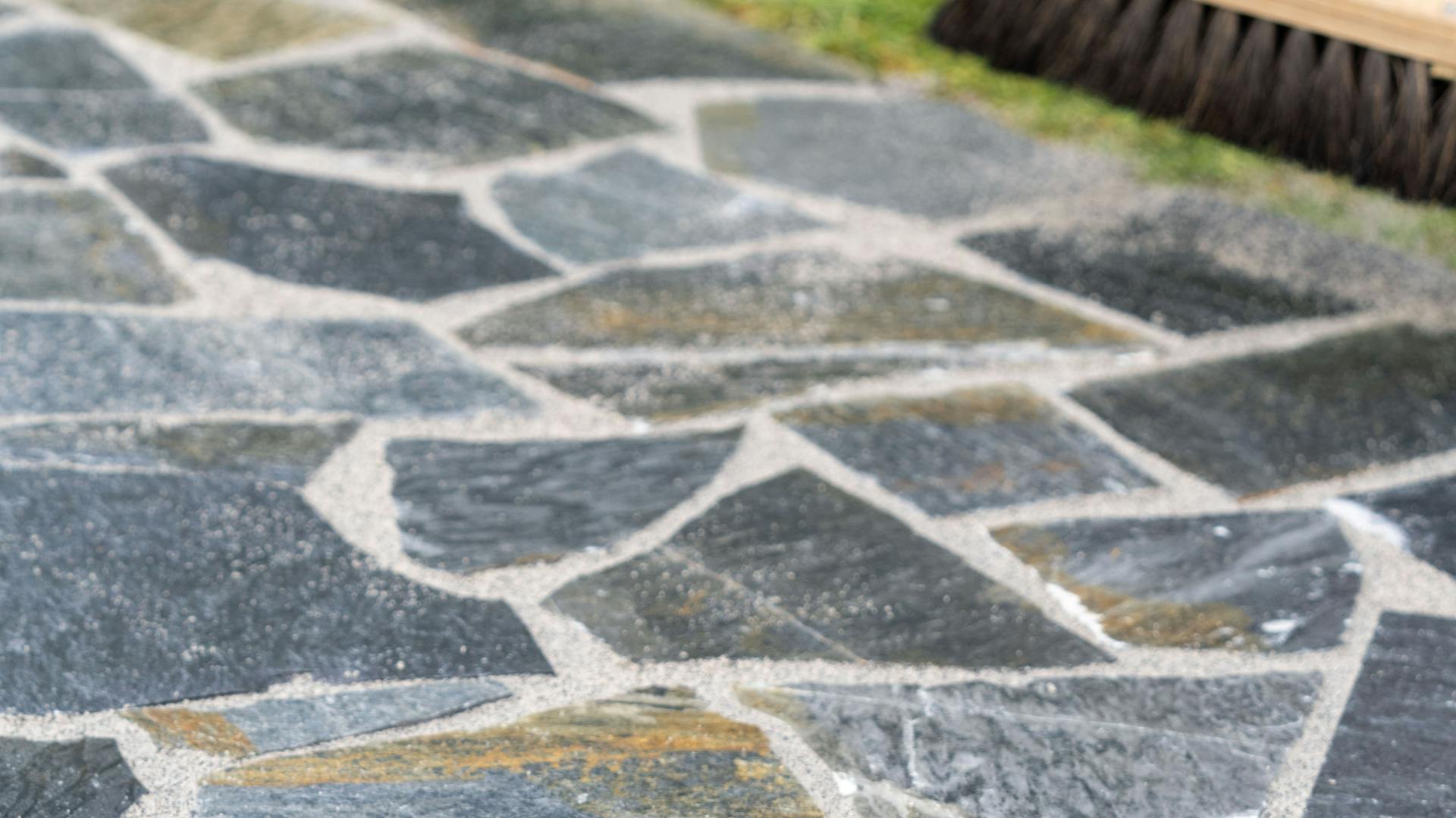 Pflaster aus Polygonalsteinen