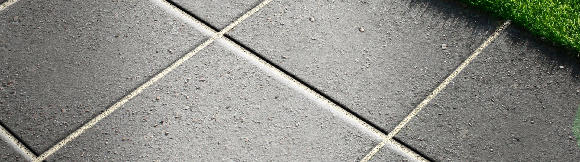 Terasové dlaždice v štvorcovej väzbe