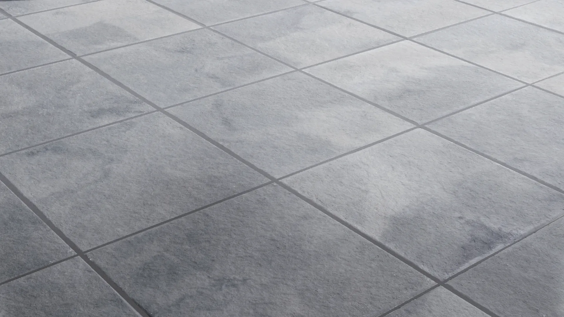 Piastre per terrazza grigie