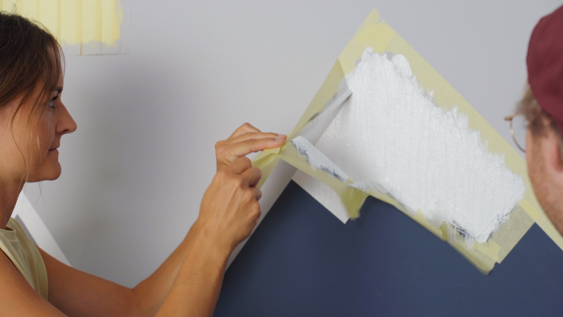 Dettaglio sulla cima di montagna nella decorazione murale