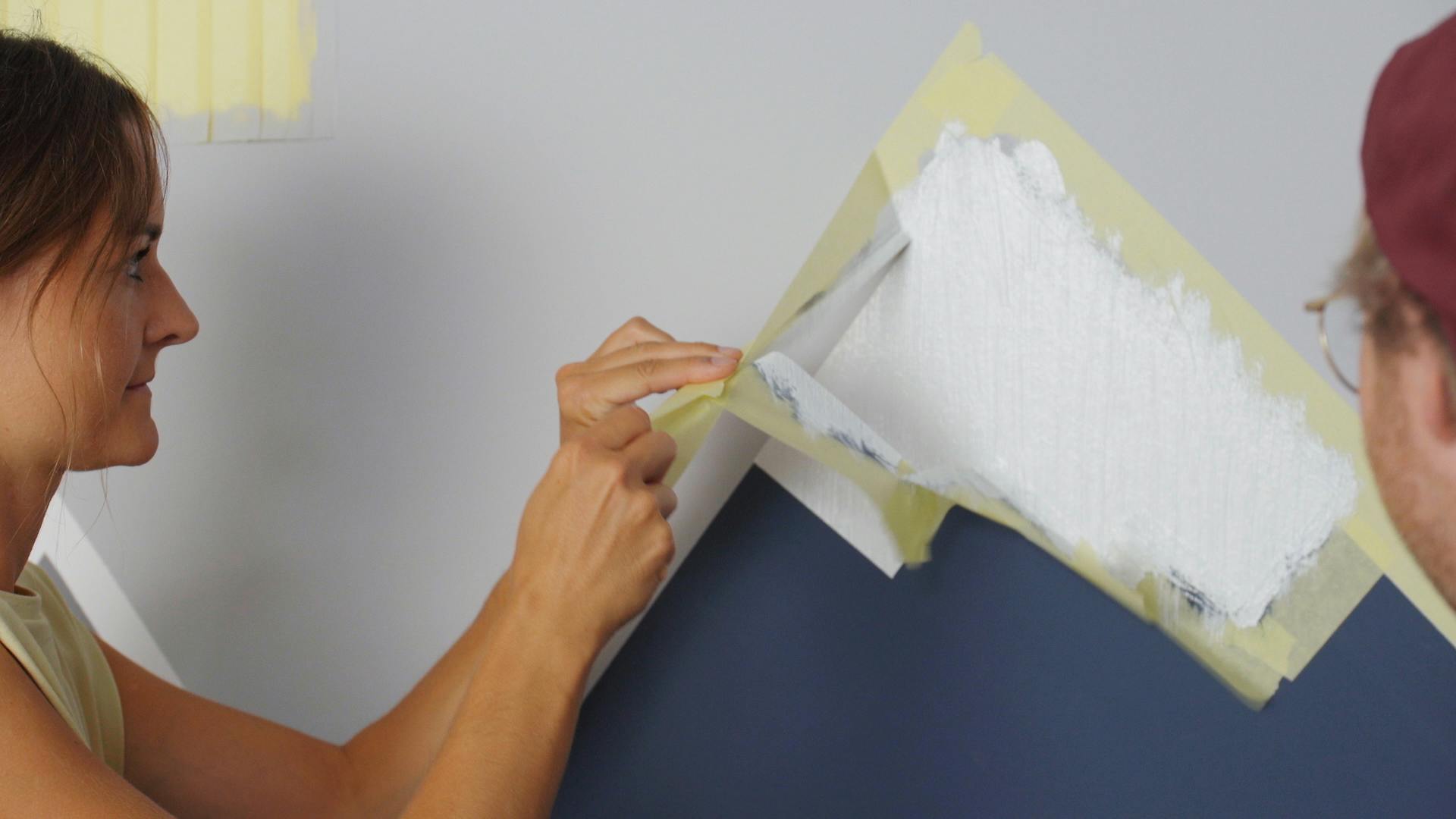 Dettaglio sulla cima di montagna nella decorazione murale