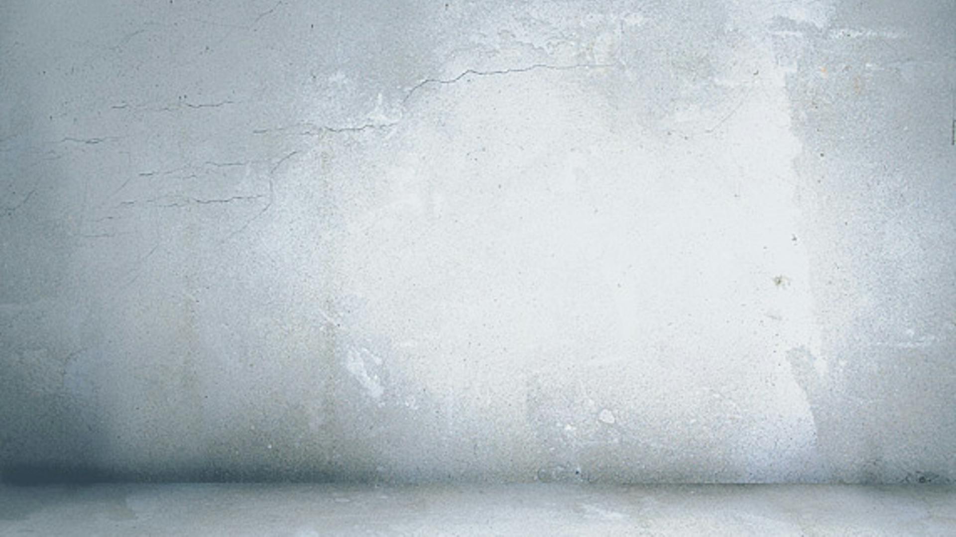 Parete con pittura a effetto calcestruzzo