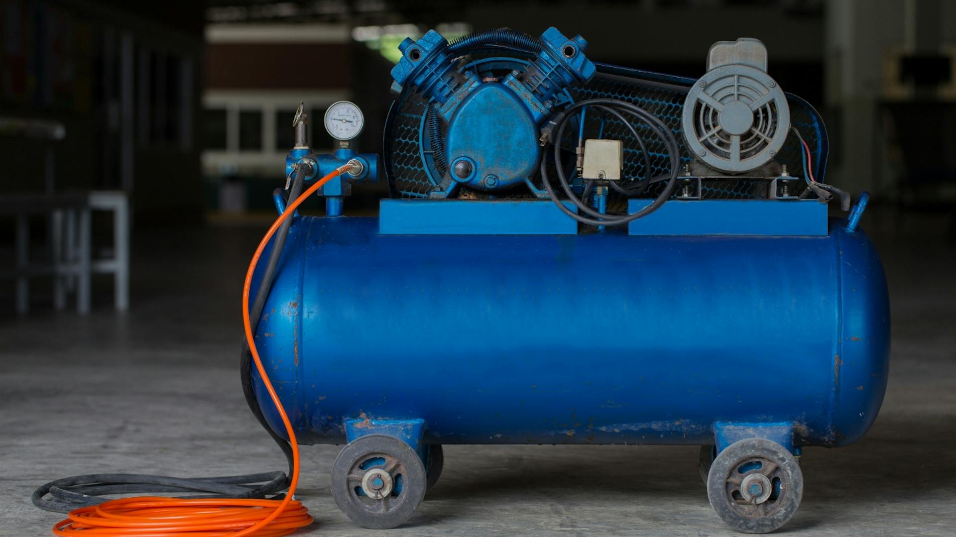 Ein blauer Kompressor
