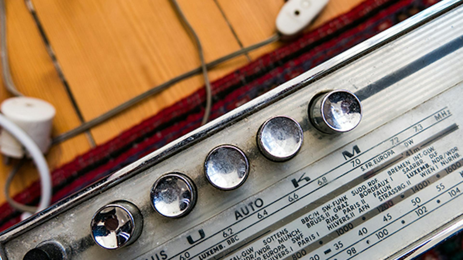 Nahaufnahme altes Radio