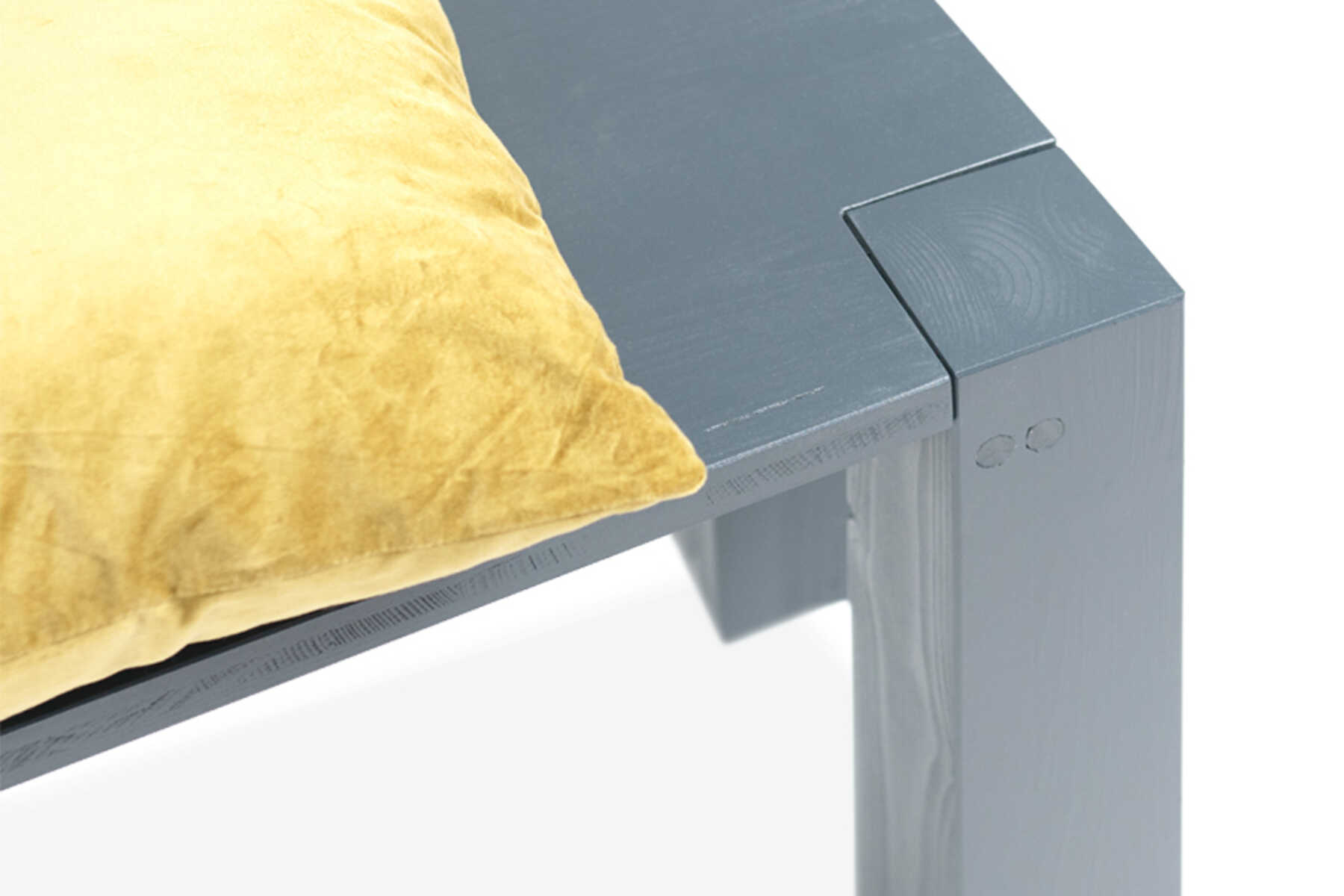 Bank Maren in grau, Detailansicht.