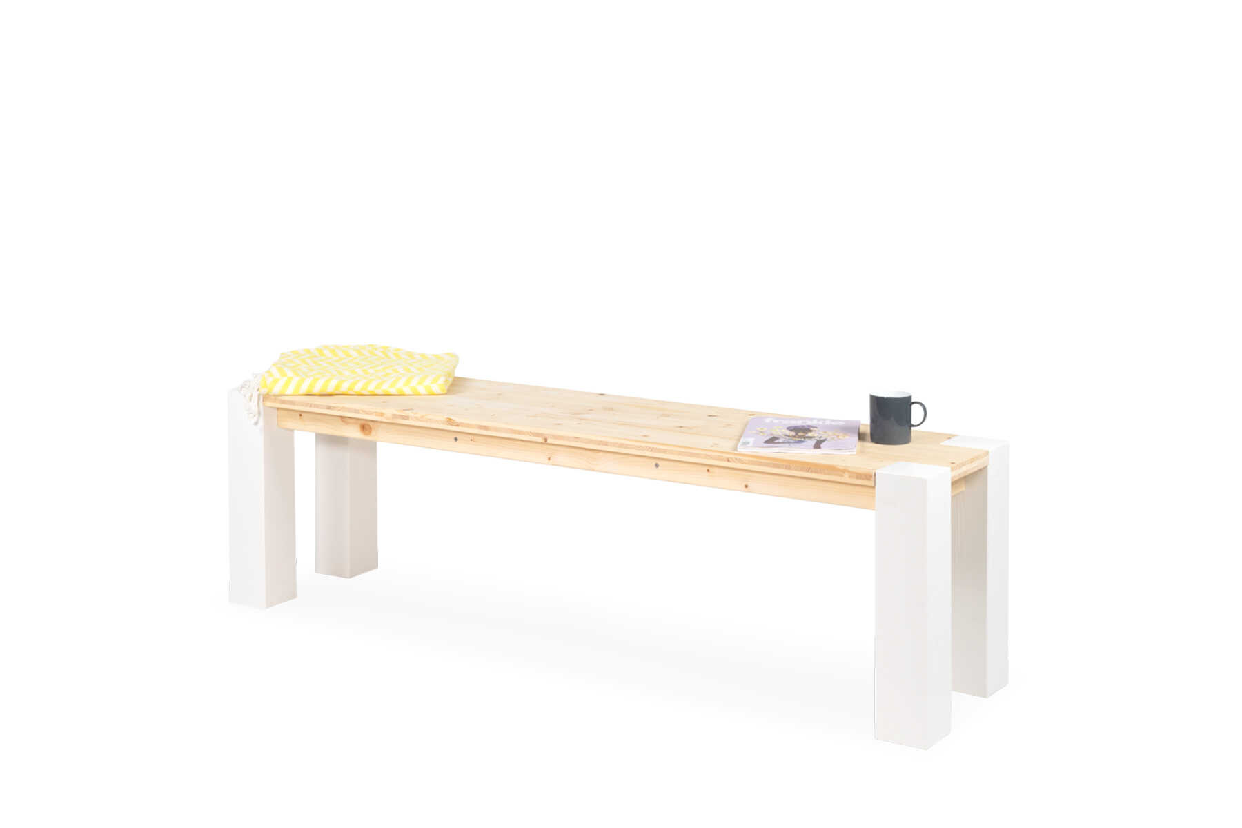 Bank Maren in weiß und natur.