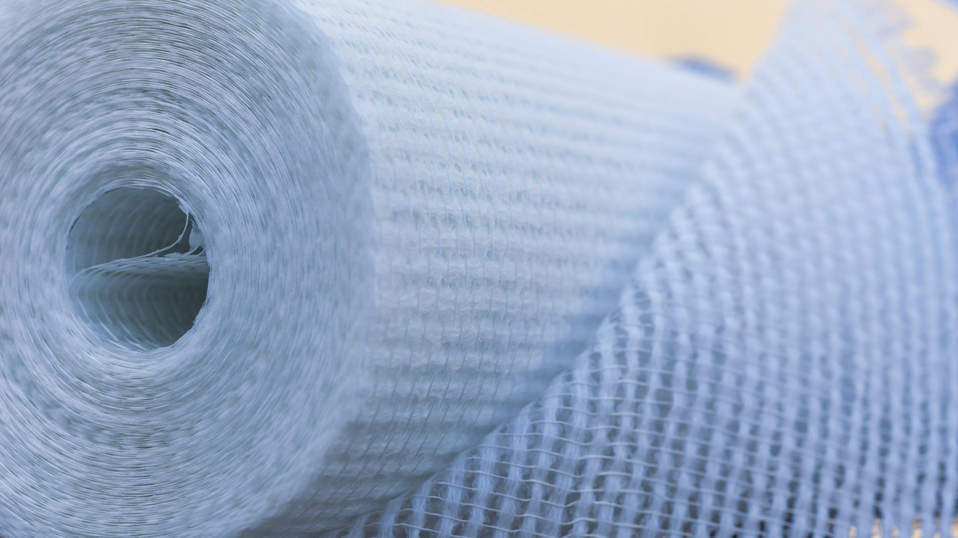 Eine Rolle Glasfasertapete