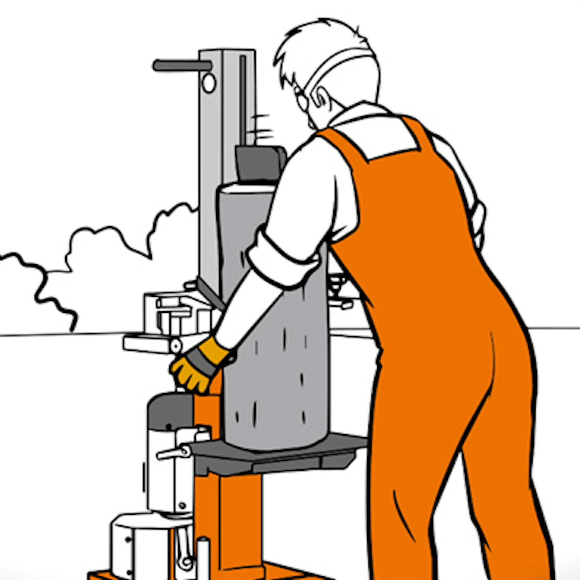 Heimwerker spaltet Holzstück mithilfe eines Holzspalters.