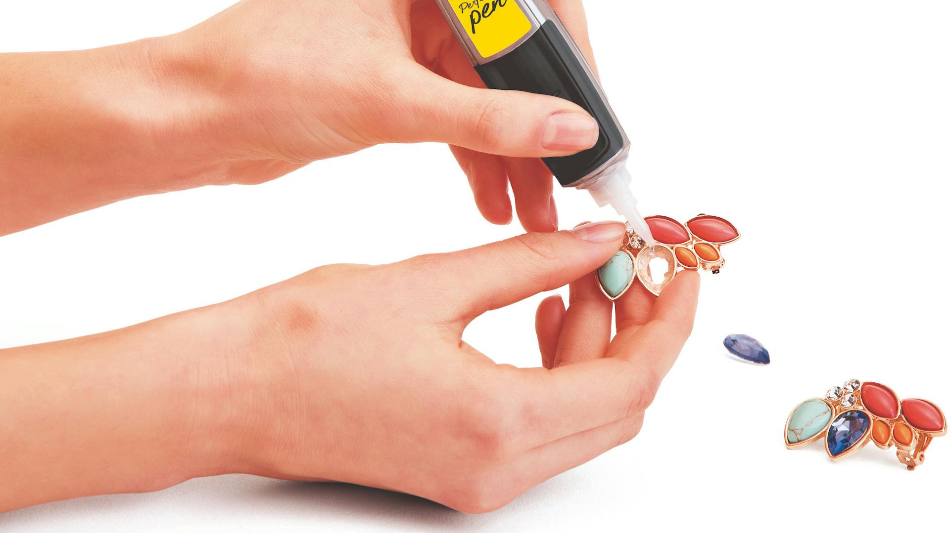 Kleber für jedes Material finden Sekundenkleber Schmuck Schmuckstein Fassung kleben