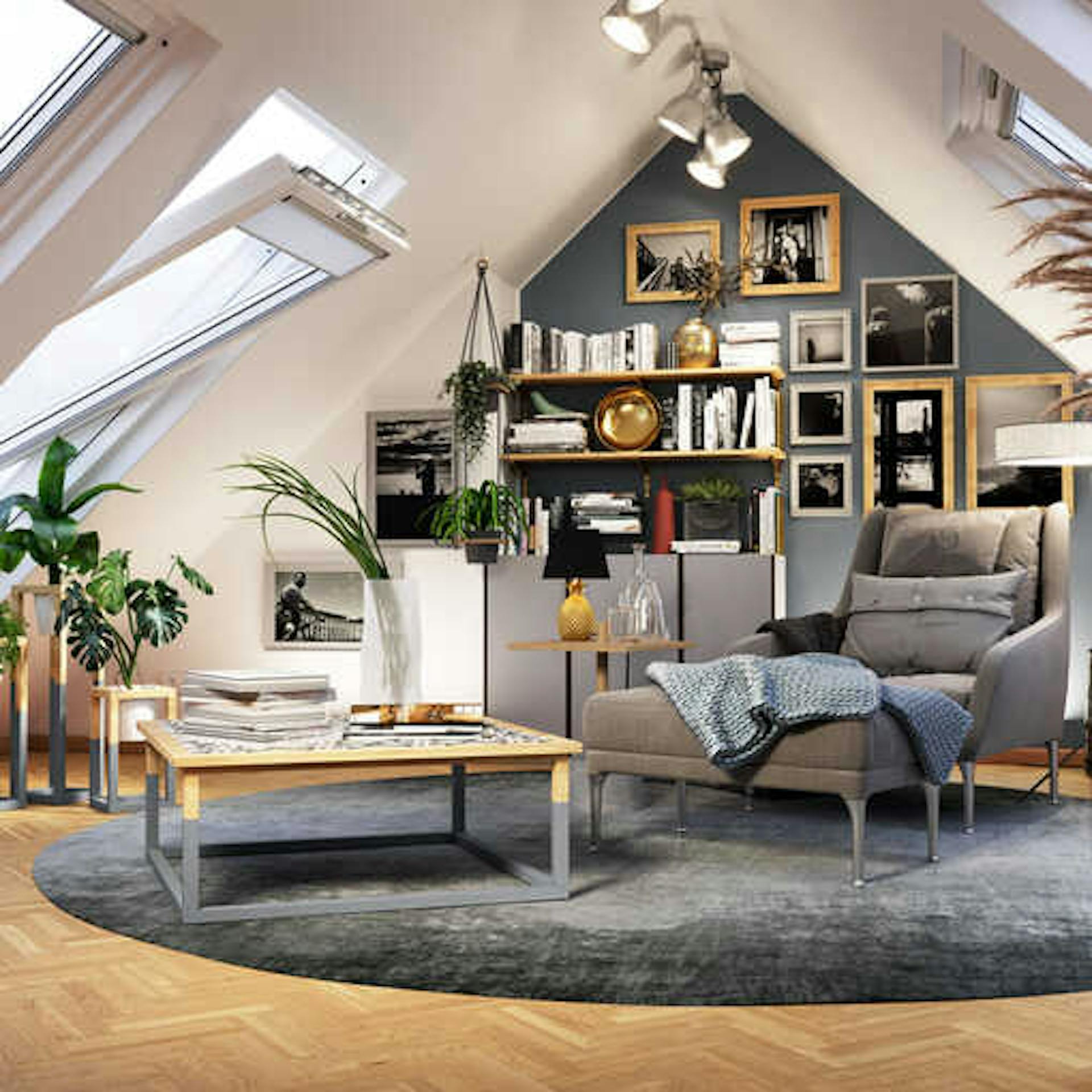 Ein heller Dachboden mit Dachschrägen auf beiden Seite, wo mittig im Raum ein großer runder Teppich liegt auf dem ein Sessel und ein Couchtisch darauf stehen.