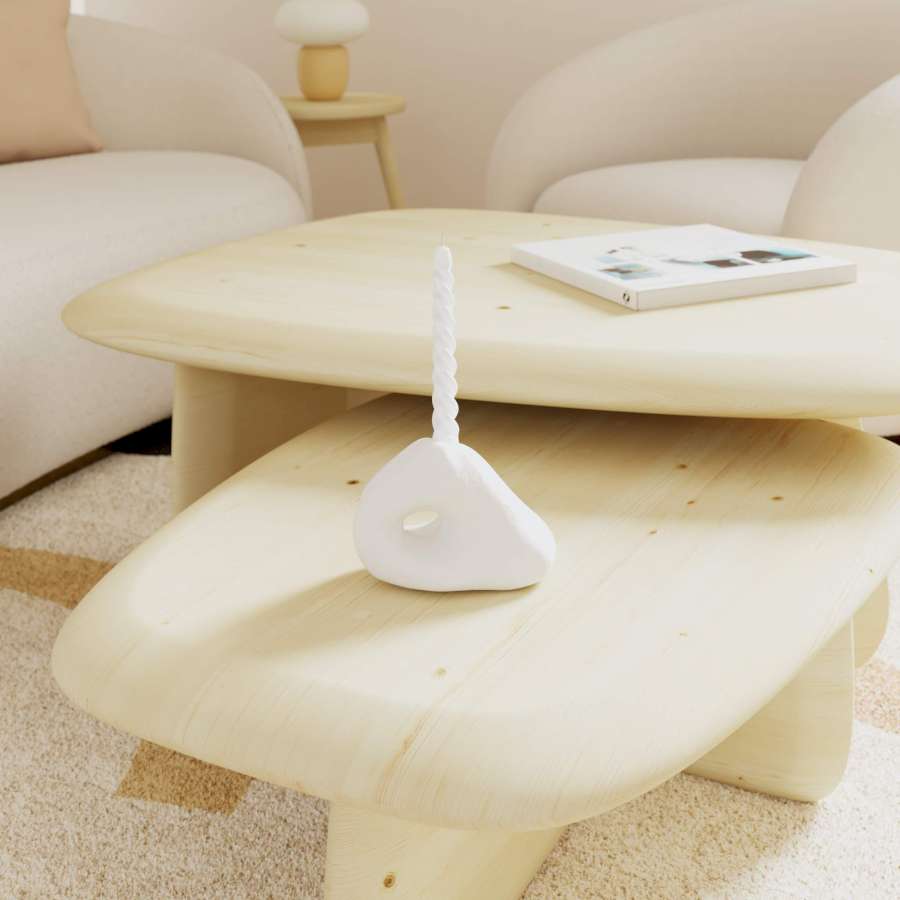 Organischer Couchtisch aus Holz