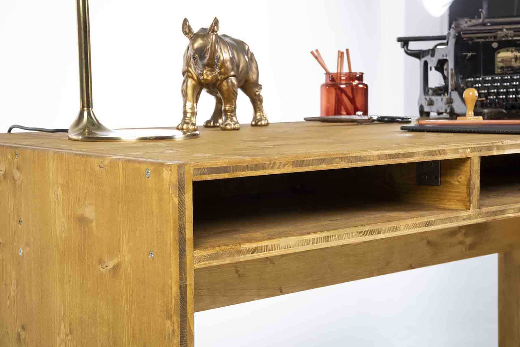 Detail Schreibtisch Otto