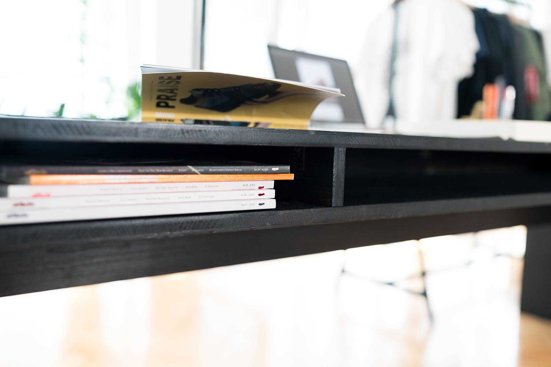 Detail Schreibtisch Otto