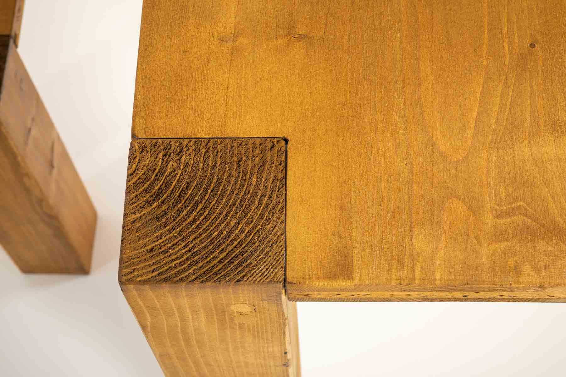 Tisch Maren Detailaufnahmen Eckkonstruktion Tischplatte und Tischbein