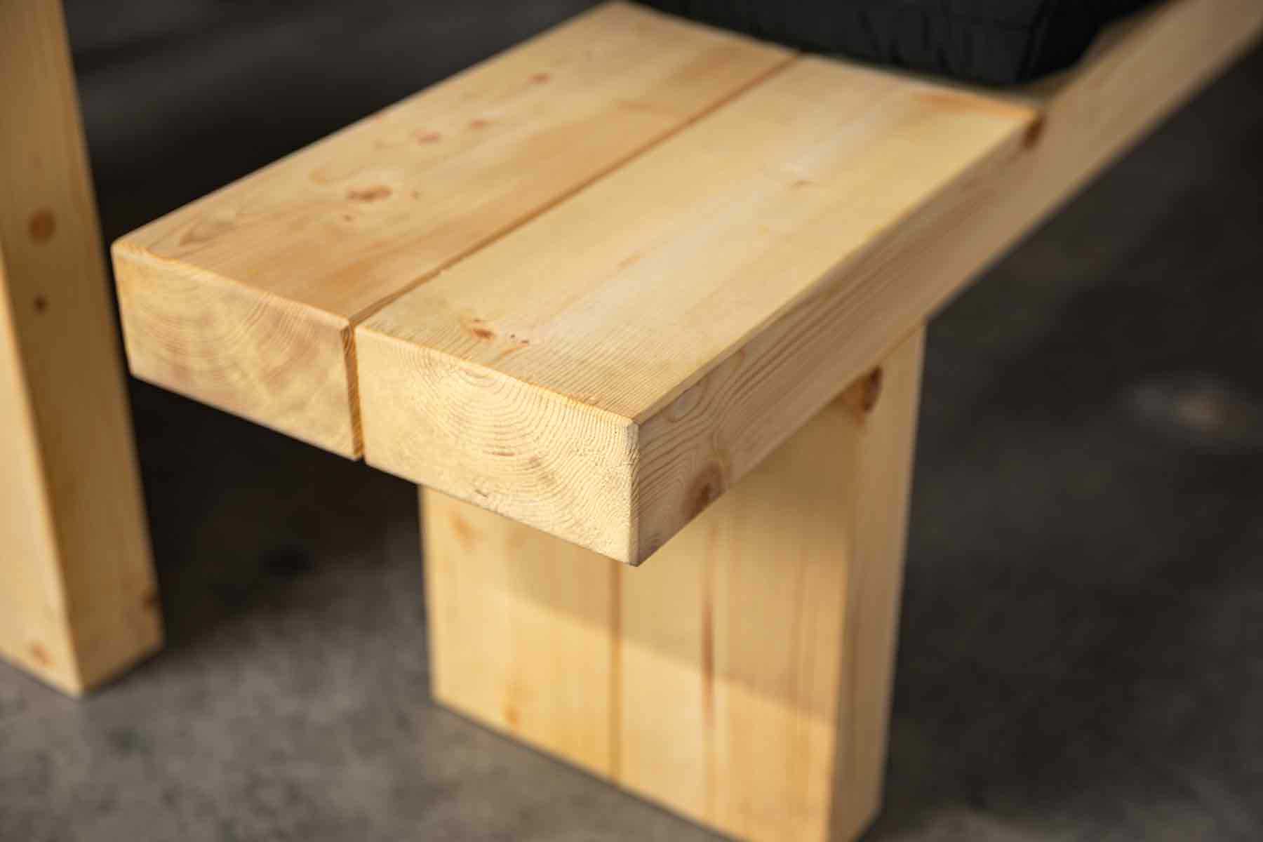 Nahaufnahme von Bank Bruno