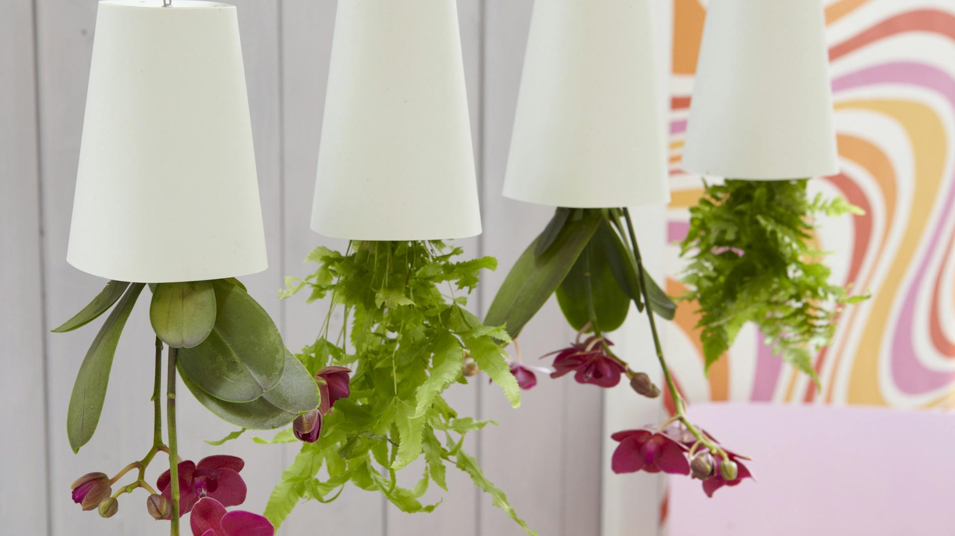 Kopfüber hängende Pflanztöpfe