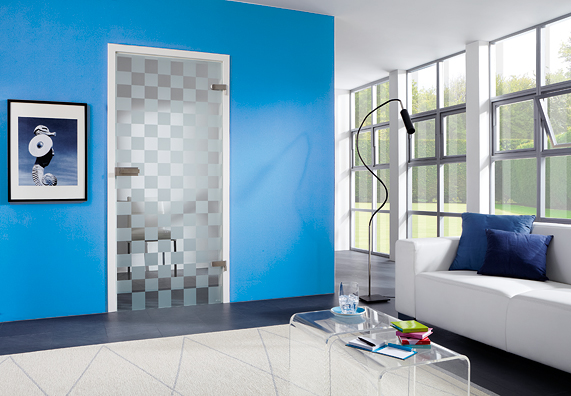 Wohnraum mit Glastür