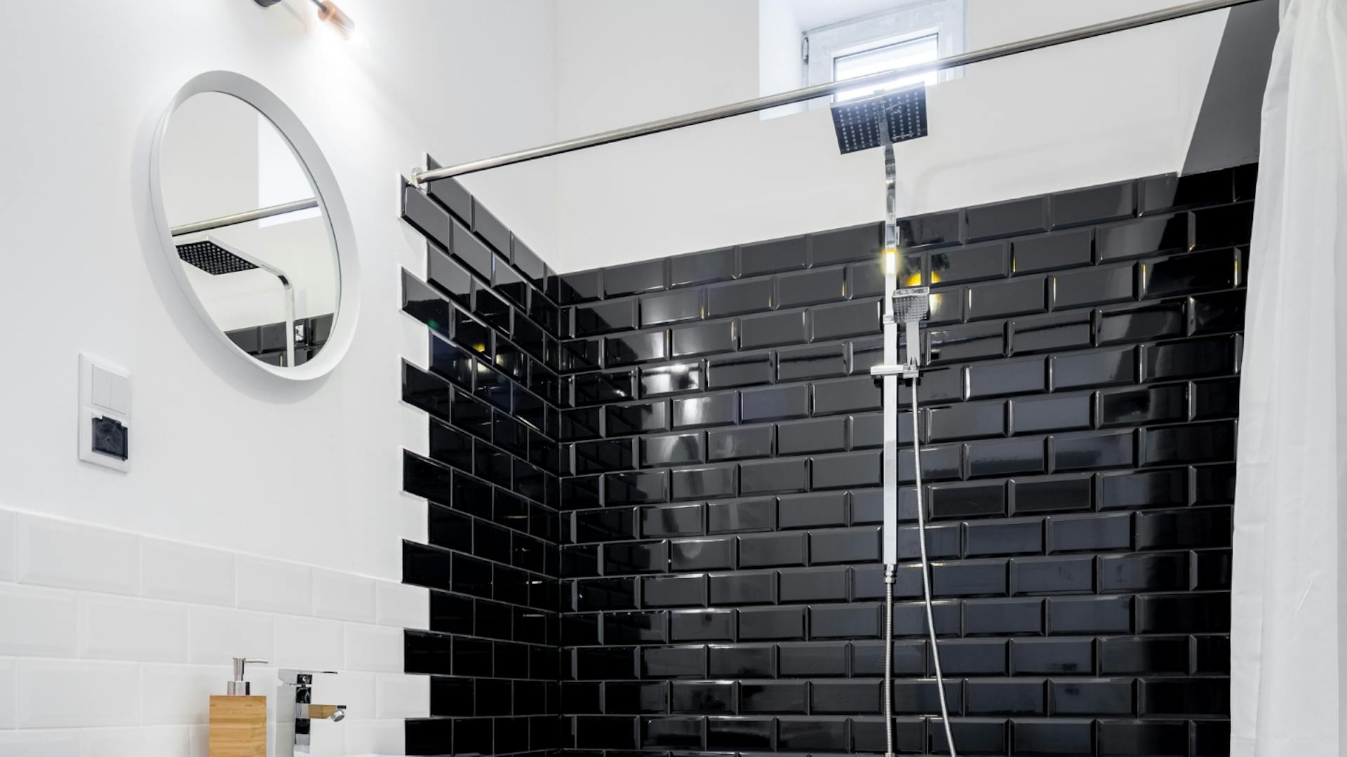 bad halbhoch gefliest & modern – inspirationen | obi