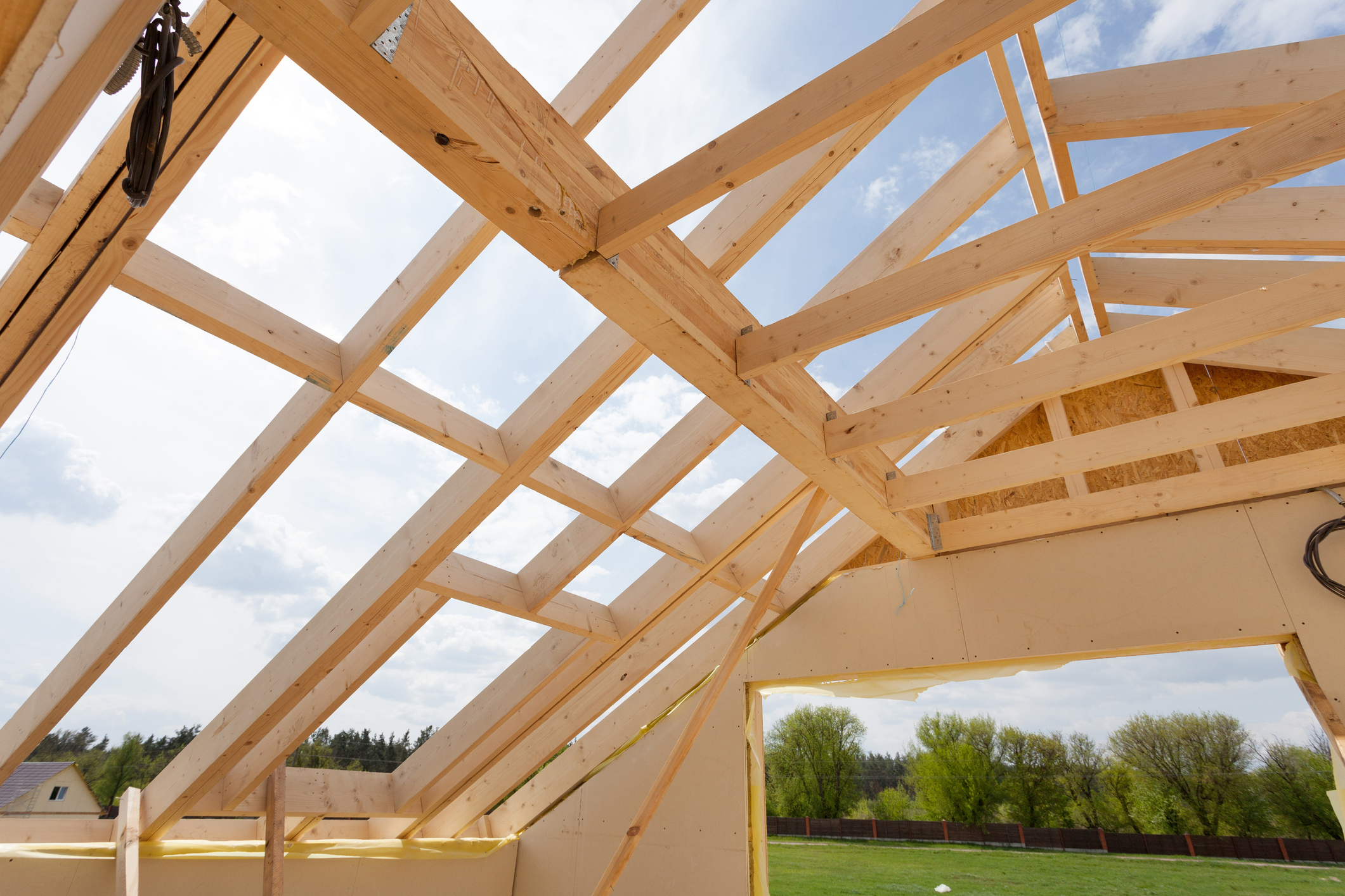 Holzkonstruktion beim Hausbau.