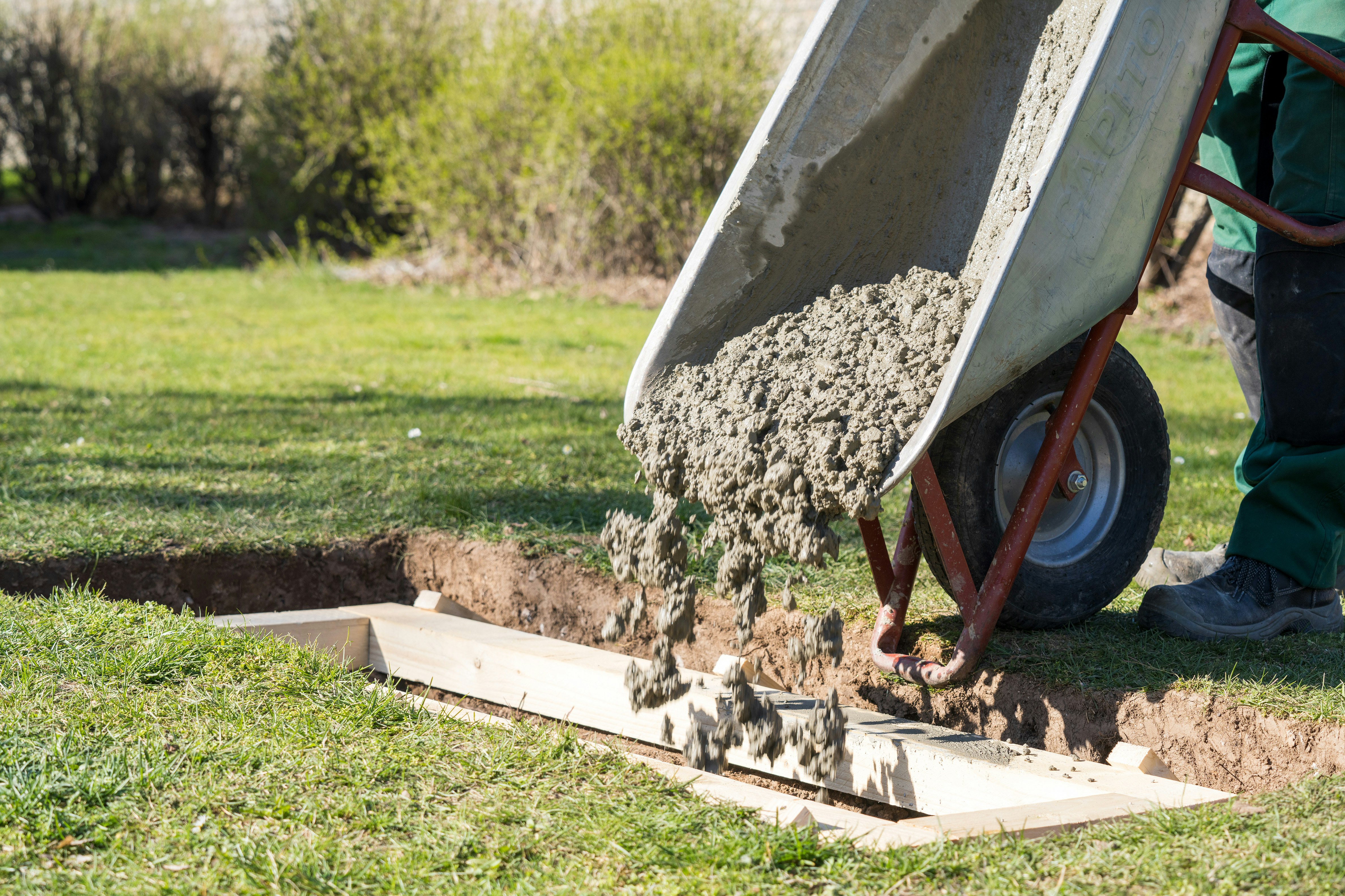 streifenfundament-beton_1.jpg?crop=focalpoint\u0026fit=crop\u0026fp-x=0.5\u0026fp-y=0.5\u0026fp-z=1\u0026h=1920\u0026w=1920\u0026auto=format%2Ccompress