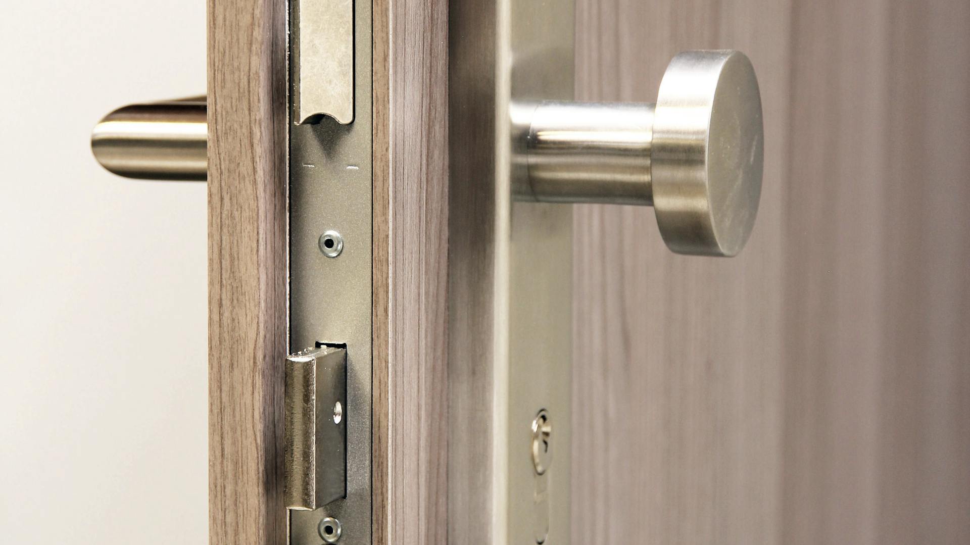 Türschloss wechseln – Anleitung in 7 Schritten | OBI