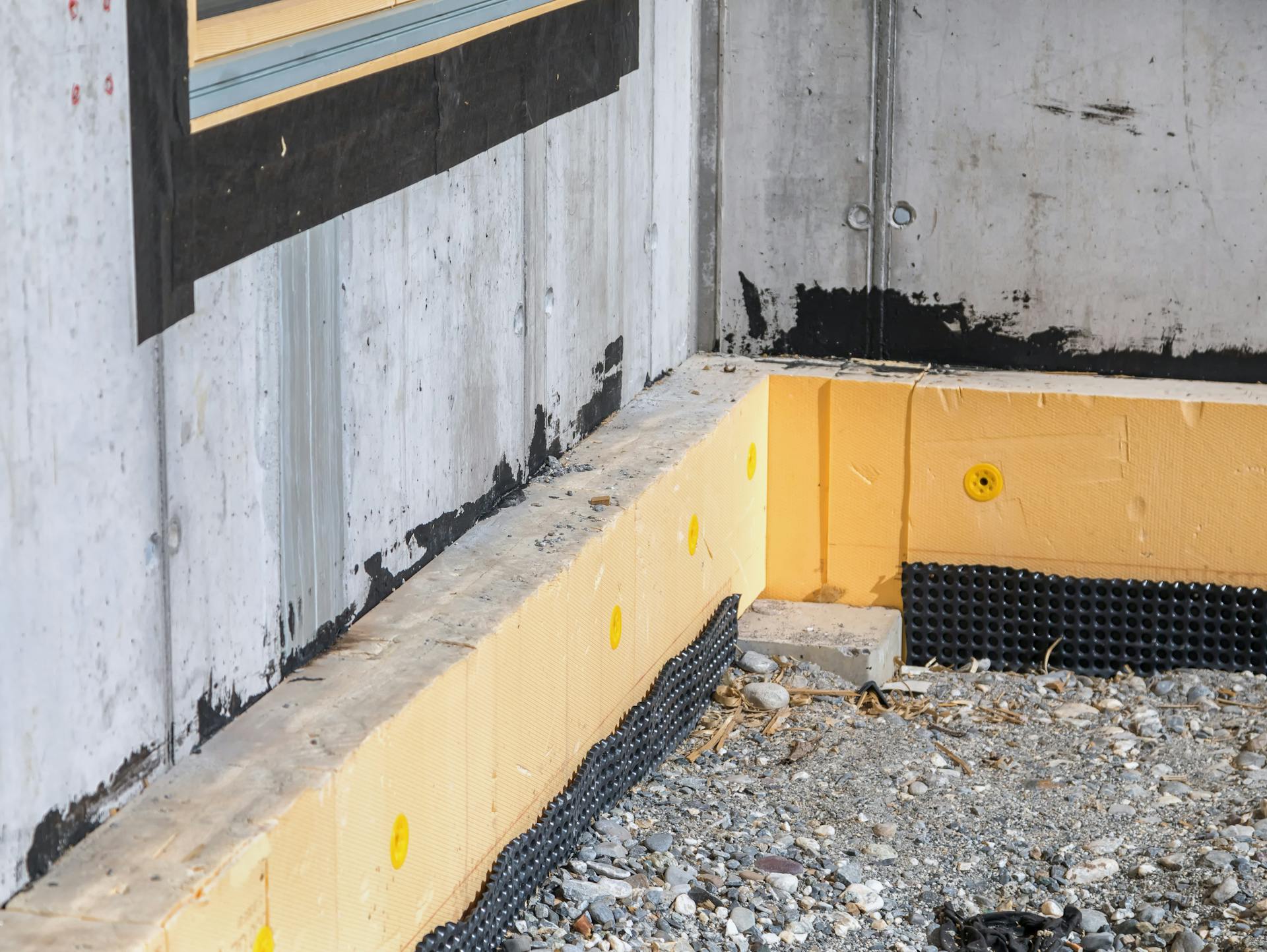 XPS-Platten als Verkleidung für Wand.