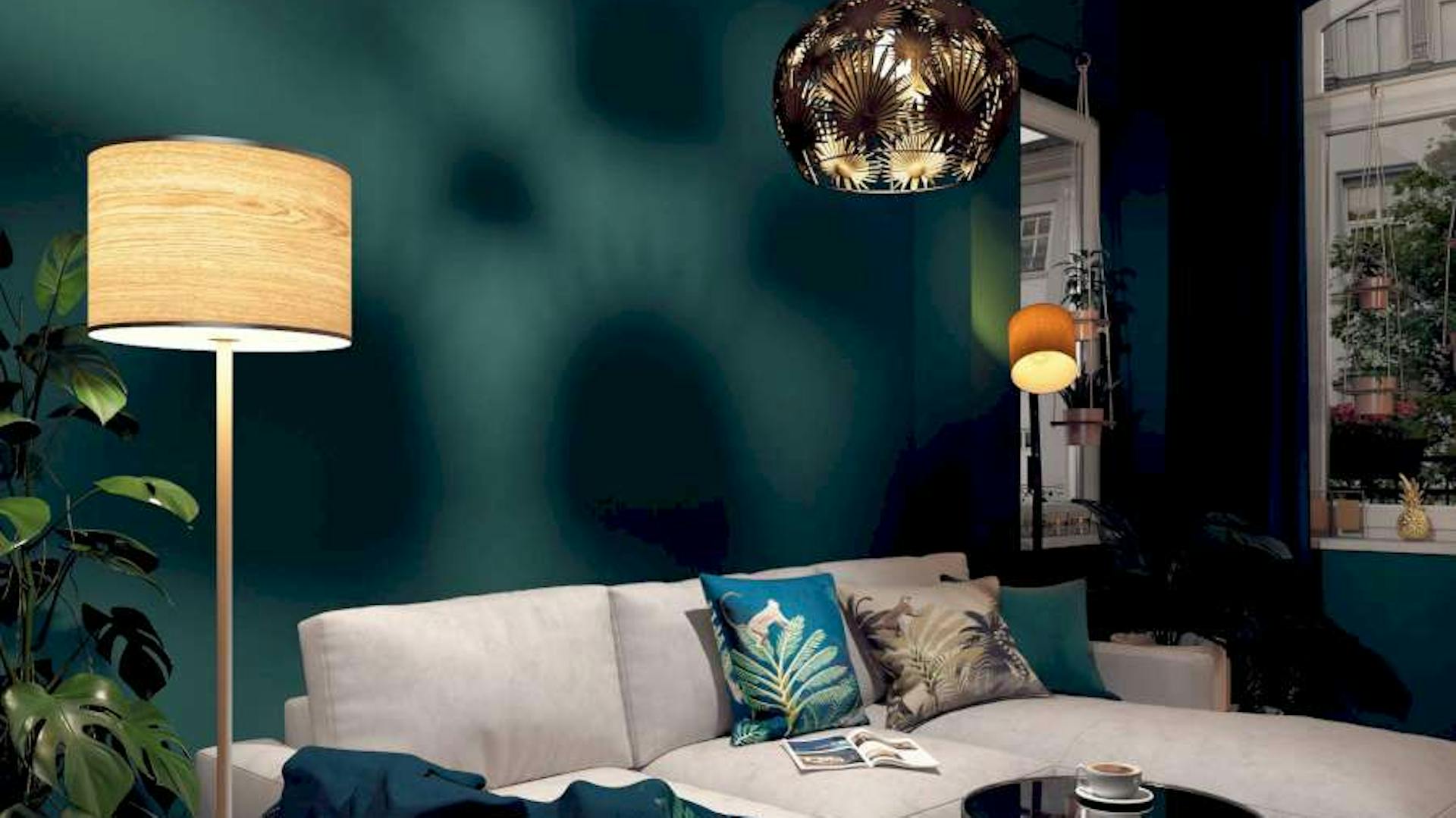 Wohnzimmer mit atmosphärischer Beleuchtung