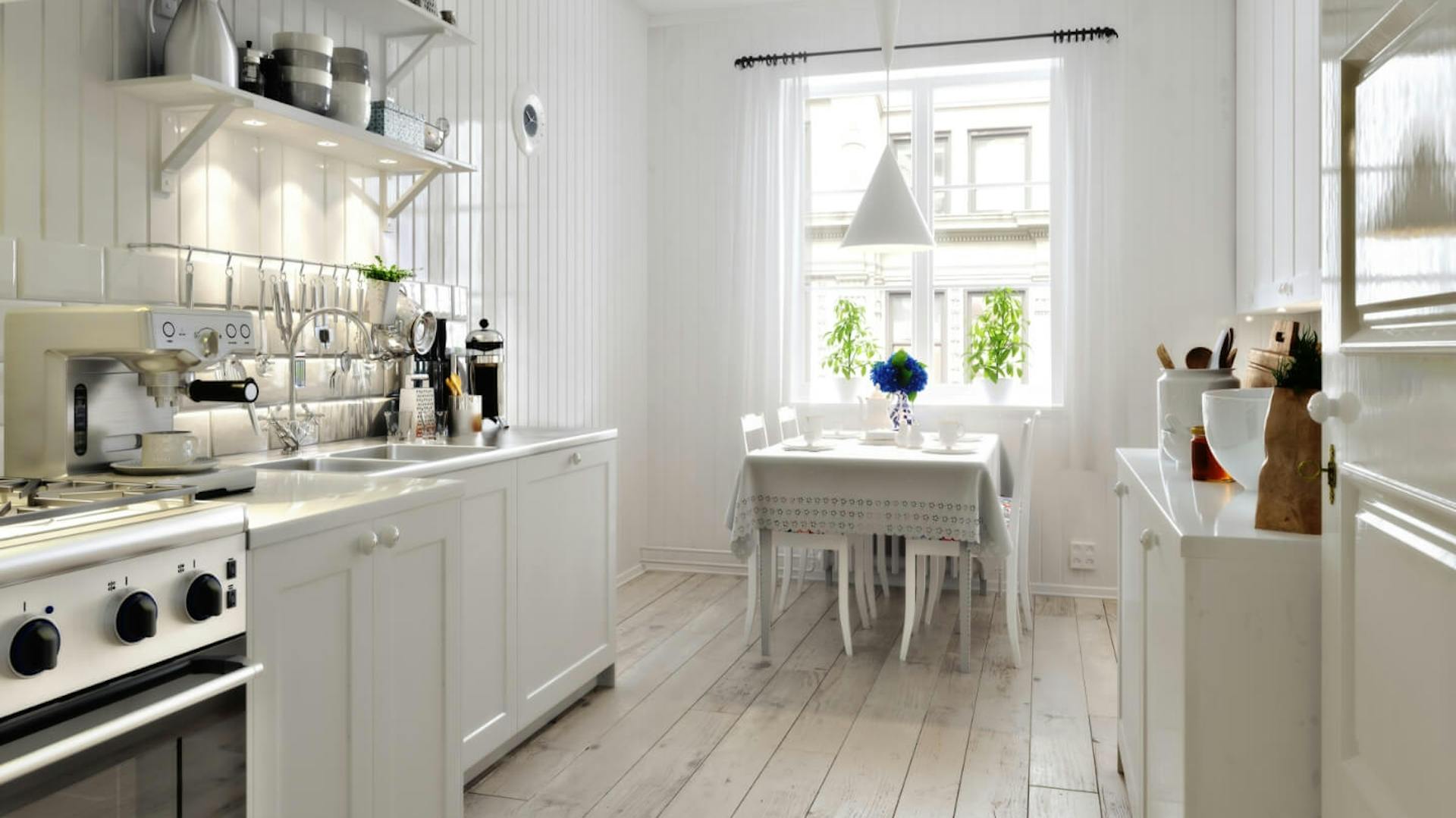 Zweizeilige Küche im Landhausstil