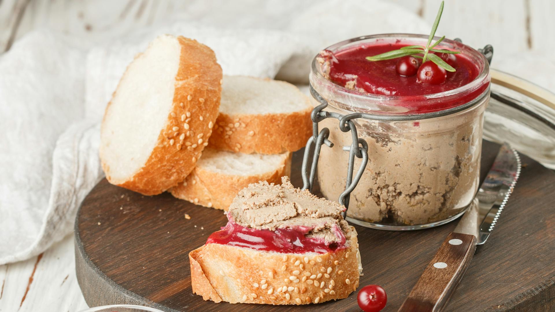 Cranberry-Soße mit Pastete