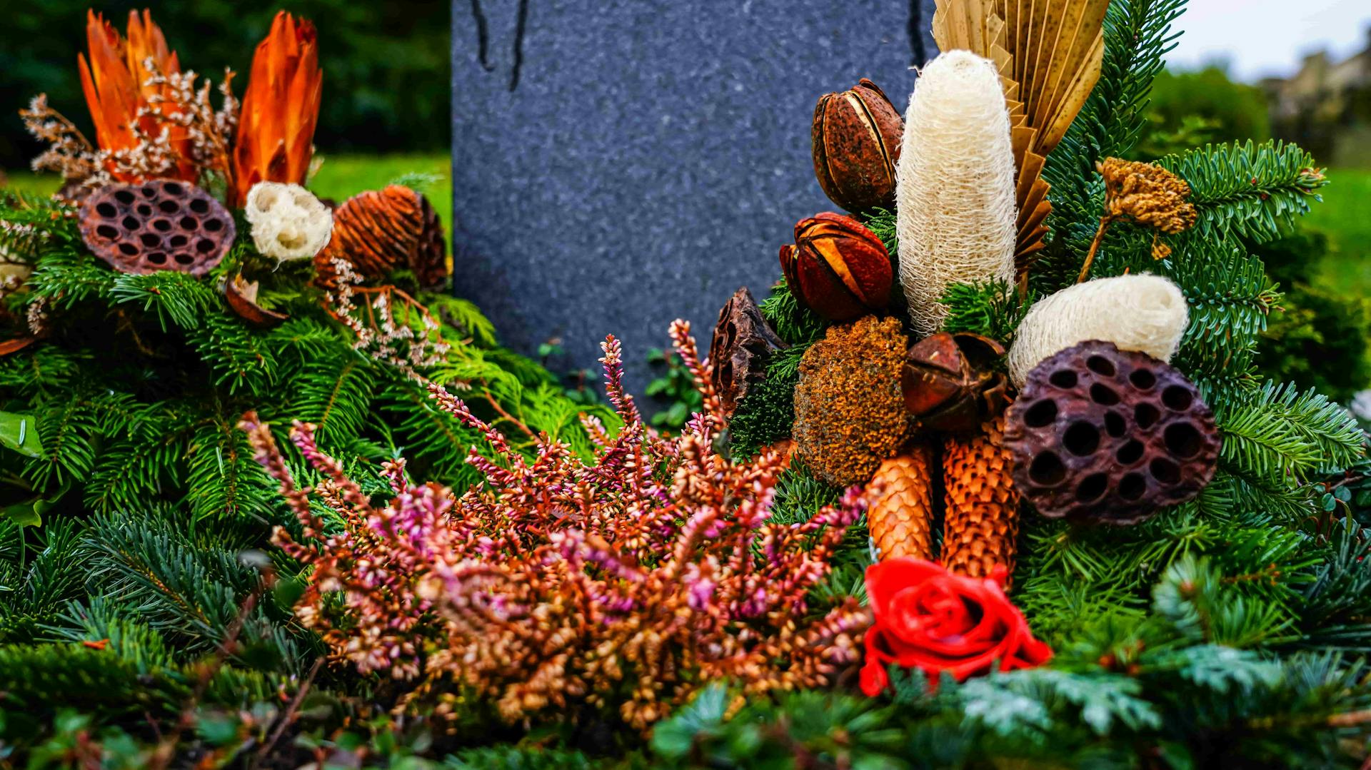 Herbstliches Grabgesteck