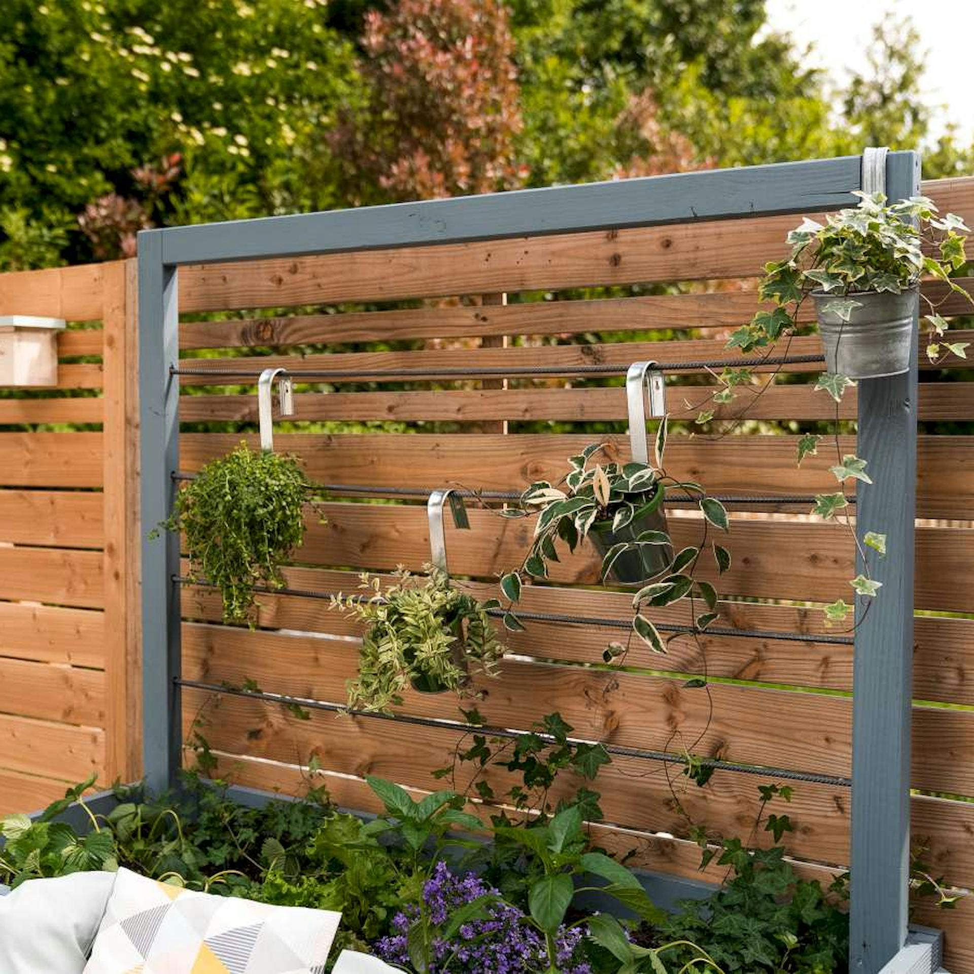 Hochbeet Alfred mit Rankhilfe