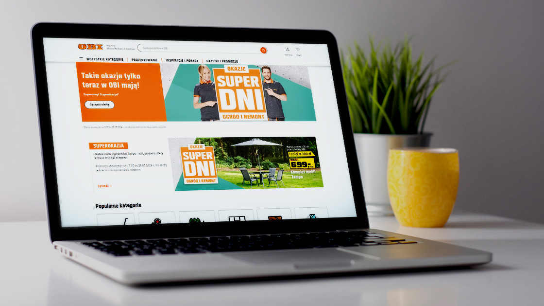 Laptop mit obi.de im Browser geöffnet