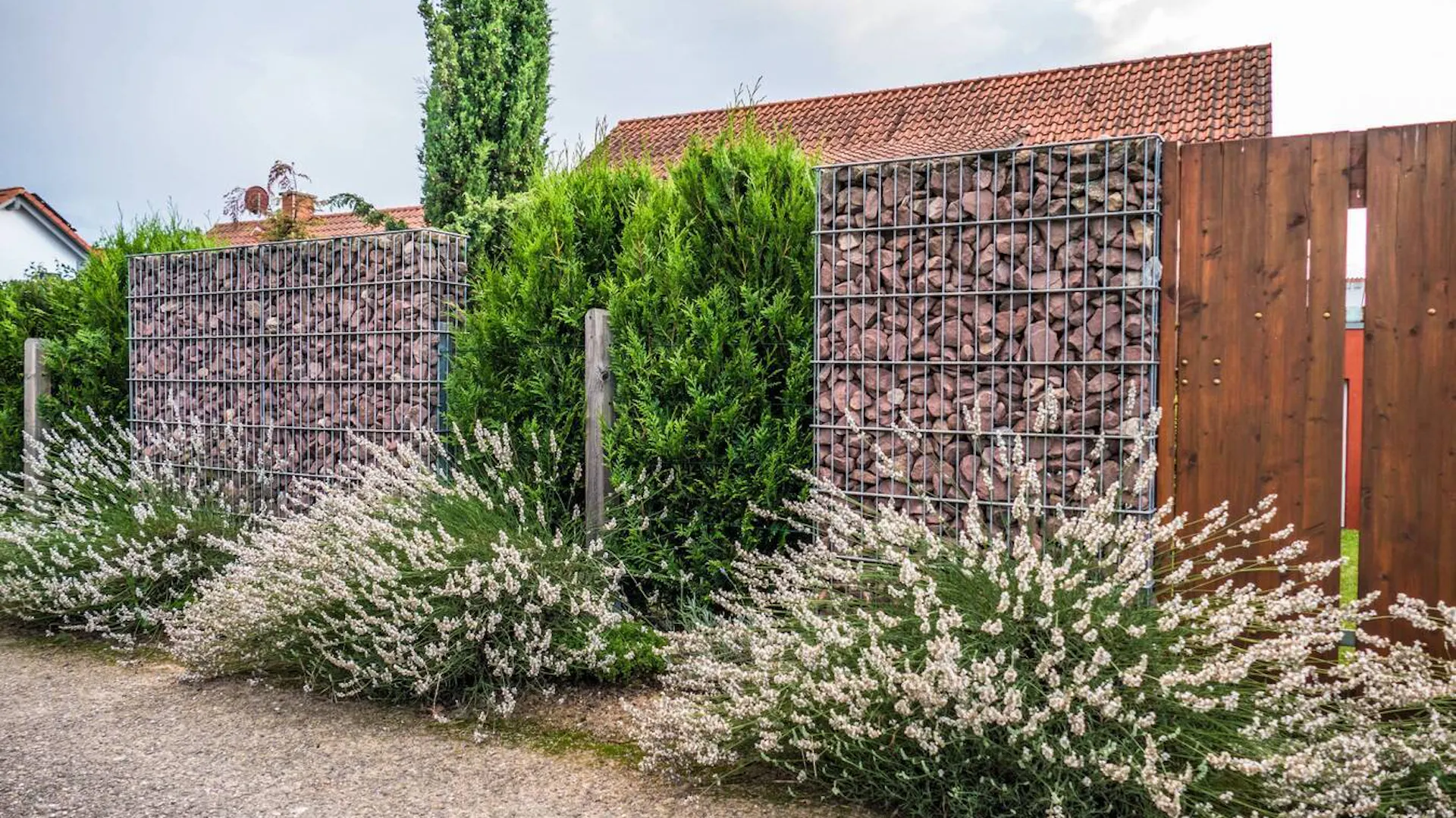 Ogrodzenie z gabionami