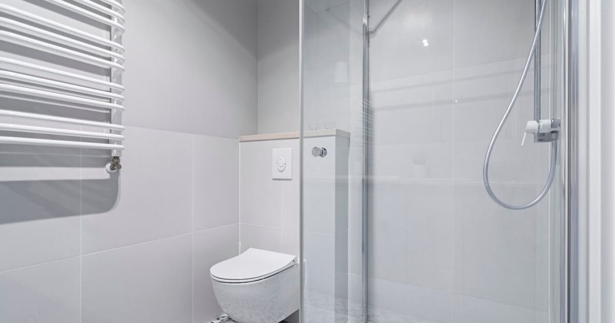 Dowiedz się, jak prawidłowo układać płytki w łazience! |OBI | OBI