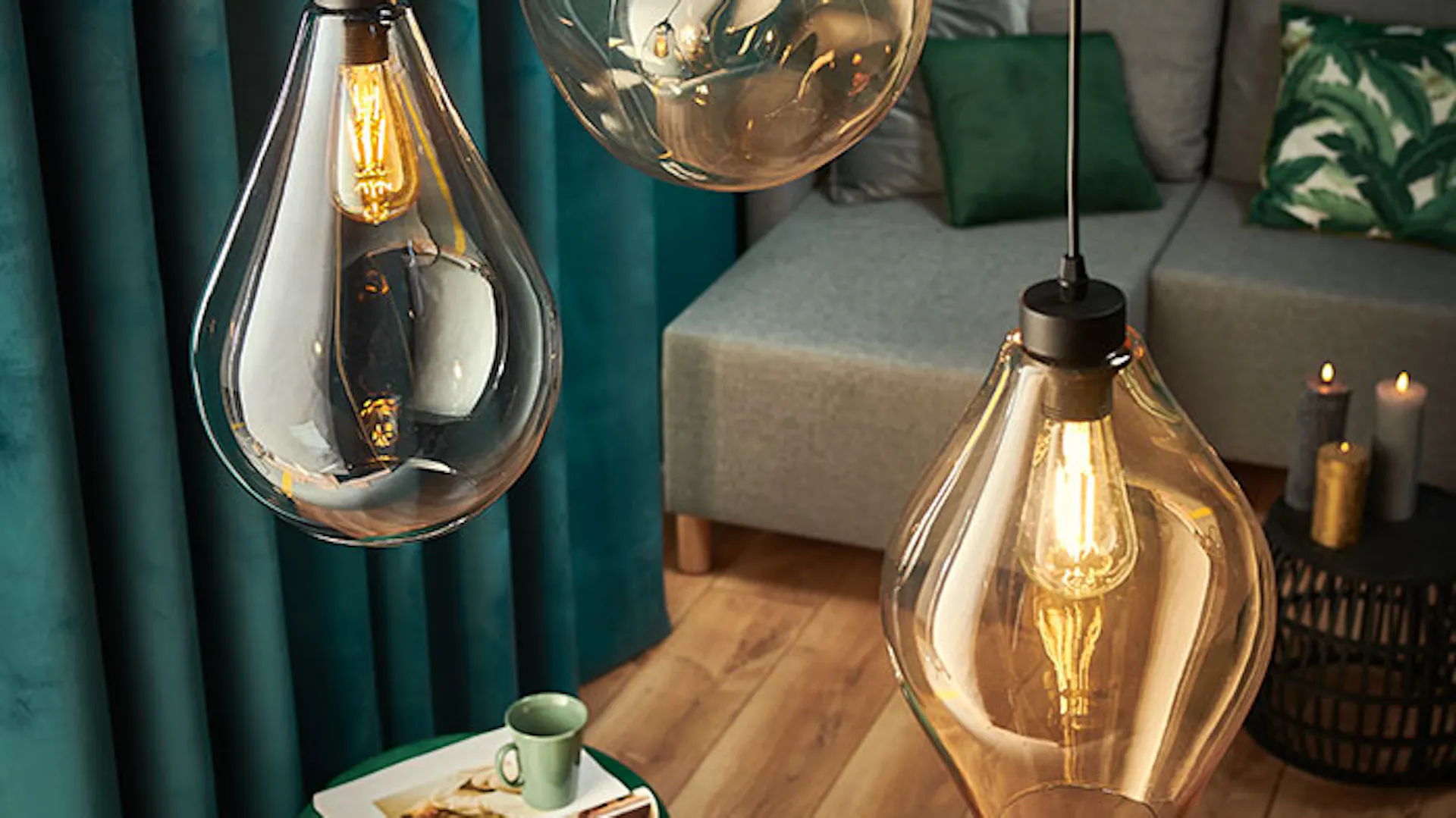 Szklane lampy wiszące w nowoczesnym stylu