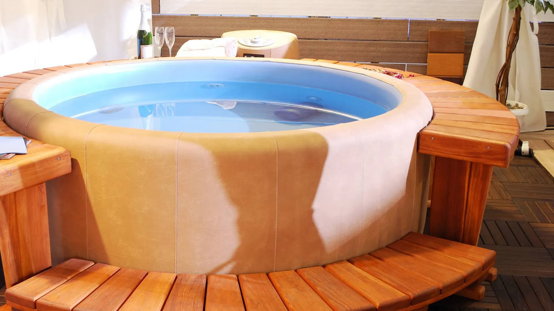 Dmuchane jacuzzi ogrodowe