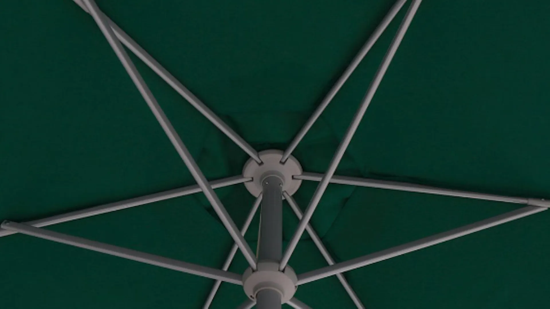 Jak czyścić i impregnować parasol ogrodowy