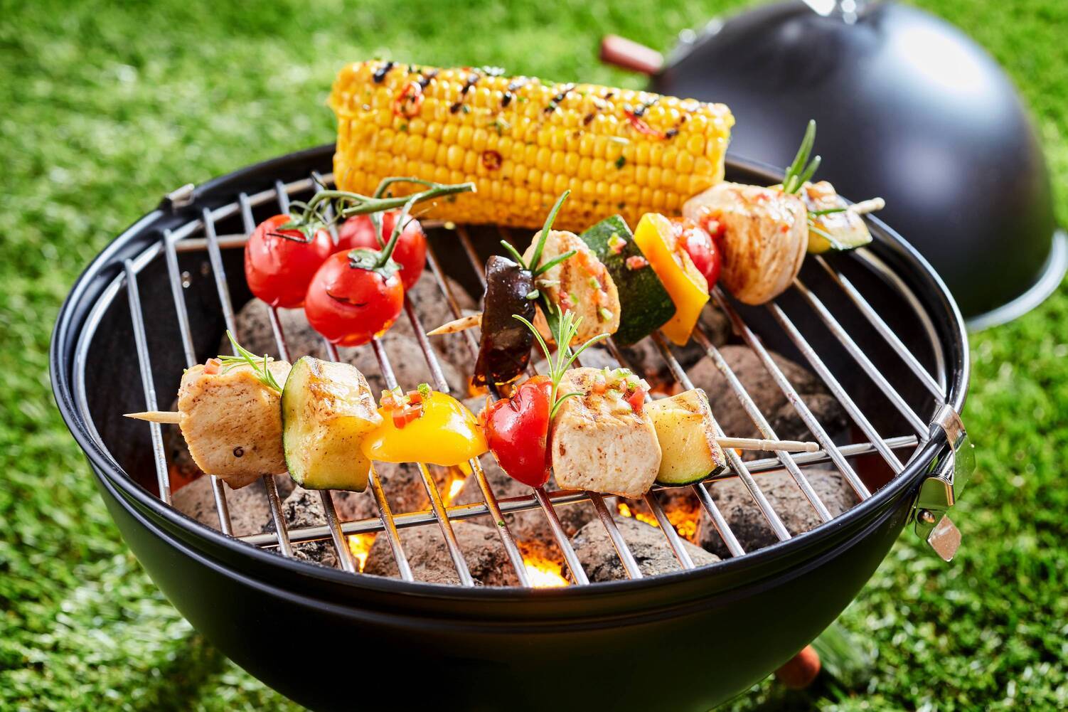 Turystyczny grill węglowy